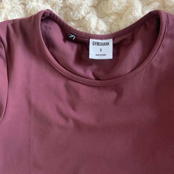 Gyumshark berry red dreamy crop top - Picture 3 of 7